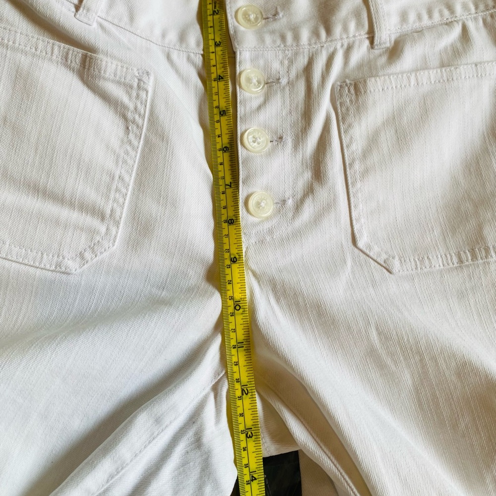 Lauren Ralph Lauren Women's White
Wide Leg Denim Jean Size 10 - Picture 9 of 10